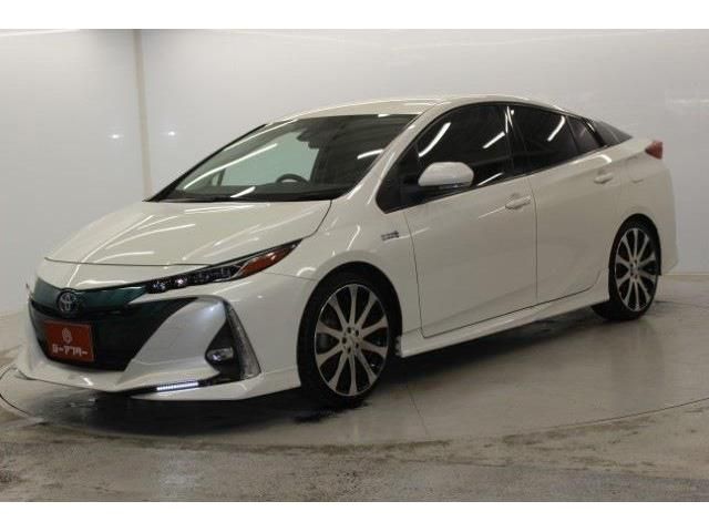 TOYOTA PRIUS PHV 2017 Image 31