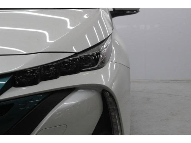 TOYOTA PRIUS PHV 2017 Image 31