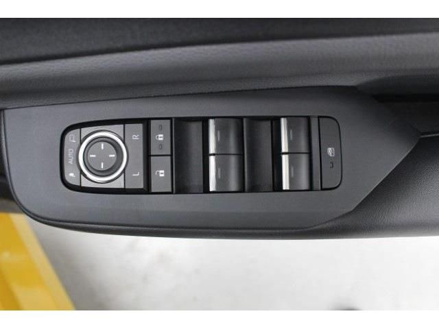 TOYOTA PRIUS 2023 Image 31