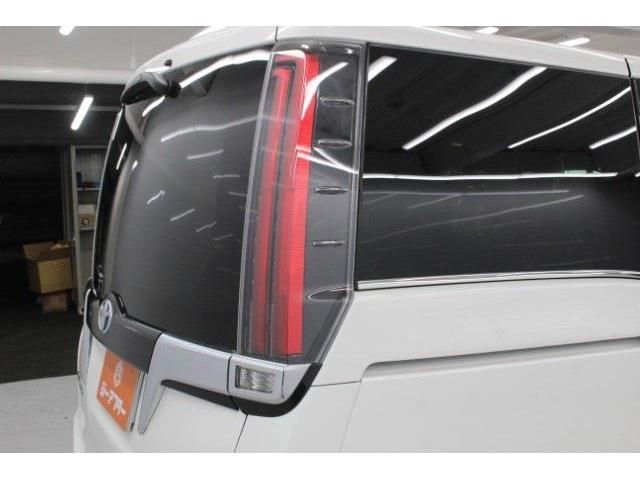 TOYOTA ESQUIRE HYBRID 2017 Image 31