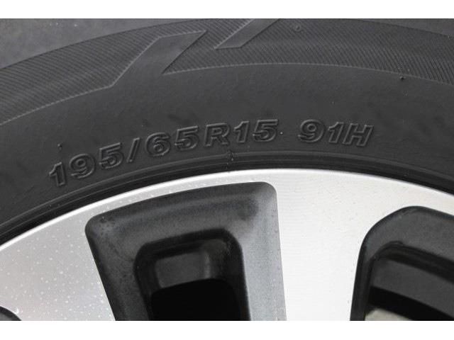 TOYOTA ESQUIRE HYBRID 2017 Image 31