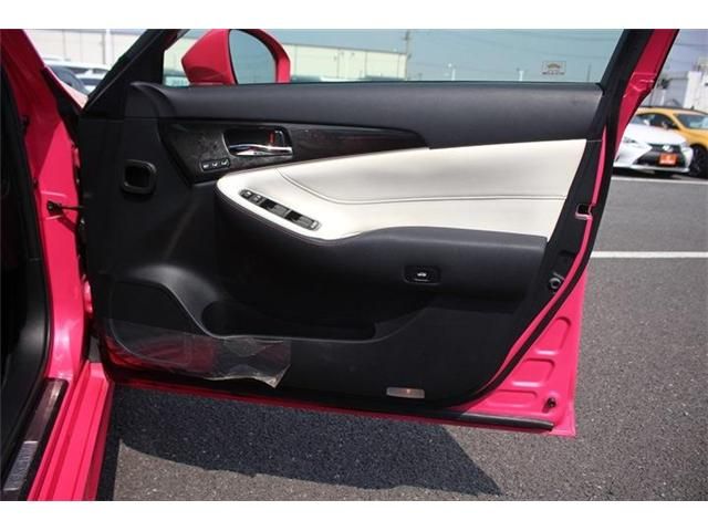 TOYOTA CROWN SEDAN HYBRID 2013 Image 31