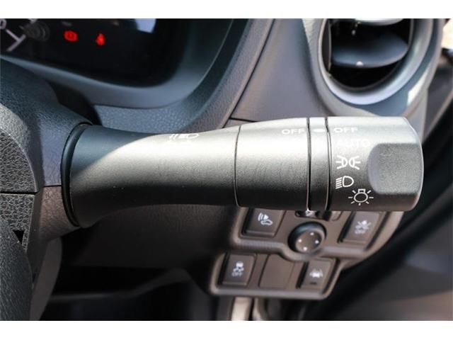 NISSAN NOTE 2018 Image 31