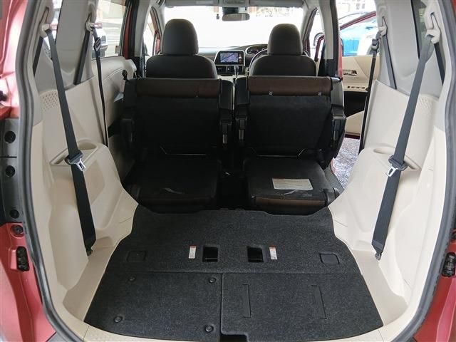 TOYOTA SIENTA HYBRID 2015 Image 31