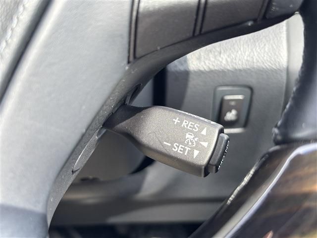 TOYOTA LEXUS LS600H 2013 Image 31