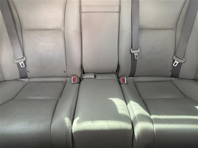 TOYOTA LEXUS LS600H 2013 Image 31