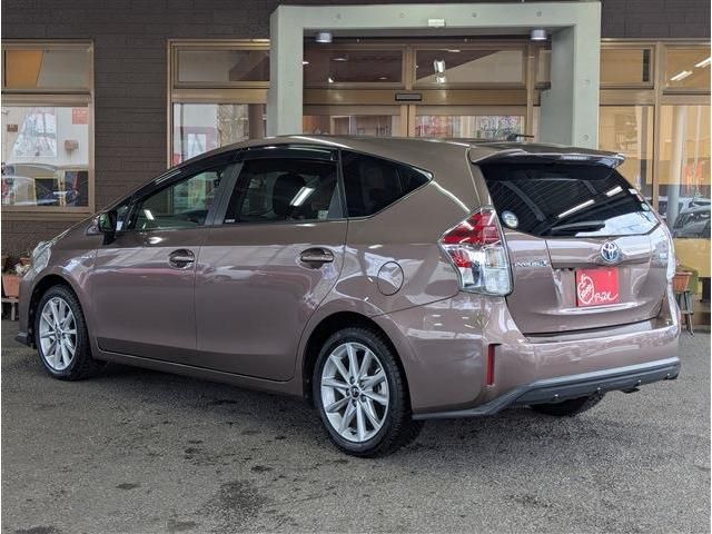 TOYOTA PRIUS ALPHA 2019 Image 31
