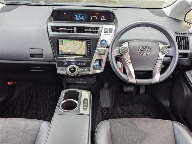 TOYOTA PRIUS ALPHA 2019 Image 31