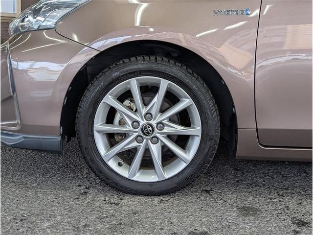 TOYOTA PRIUS ALPHA 2019 Image 31