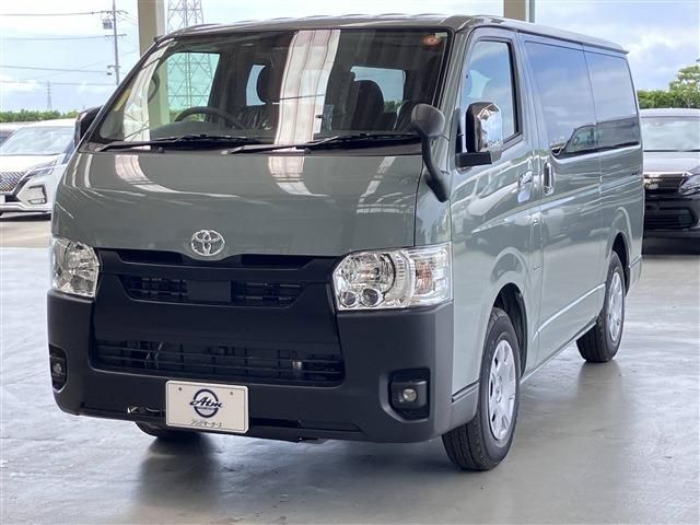 TOYOTA HIACE VAN 2WD 2025 Image 31