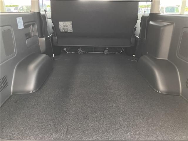 TOYOTA HIACE VAN 2WD 2025 Image 31