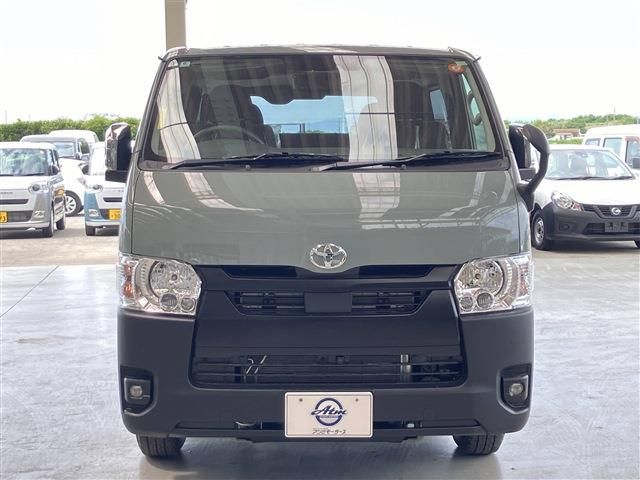 TOYOTA HIACE VAN 2WD 2025 Image 31