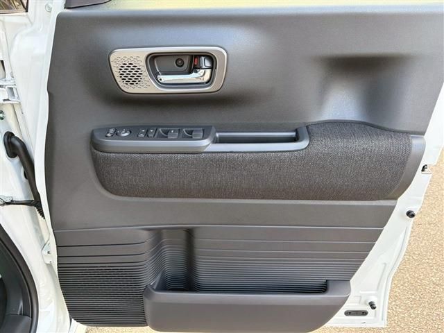 HONDA N BOX CUSTOM 2025 Image 31