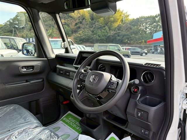 HONDA N BOX CUSTOM 2025 Image 31