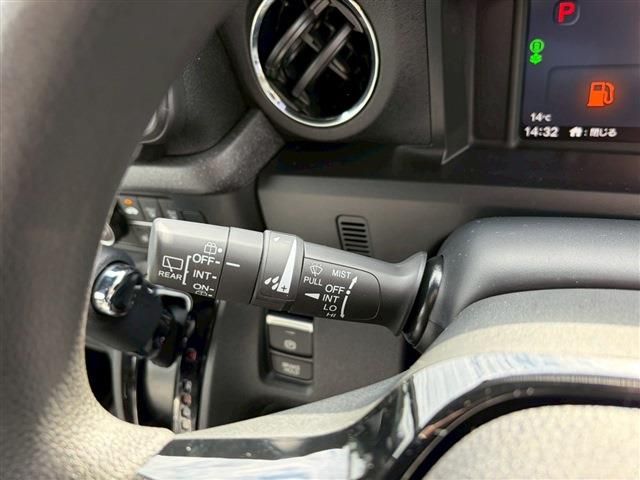 HONDA N BOX CUSTOM 2025 Image 31