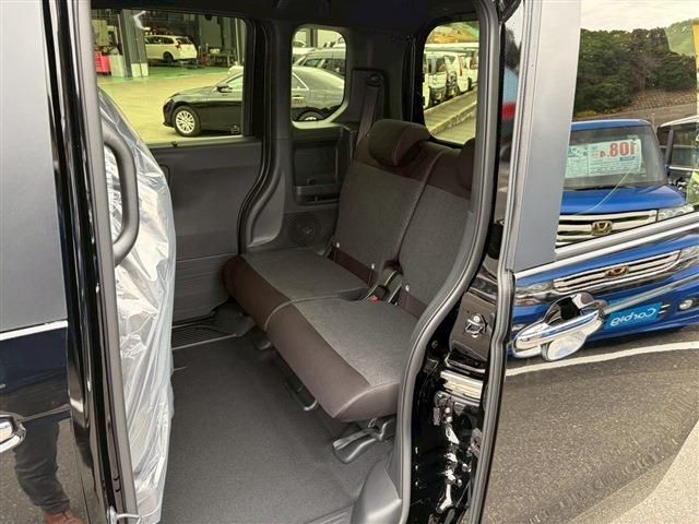 HONDA N BOX CUSTOM 2025 Image 31