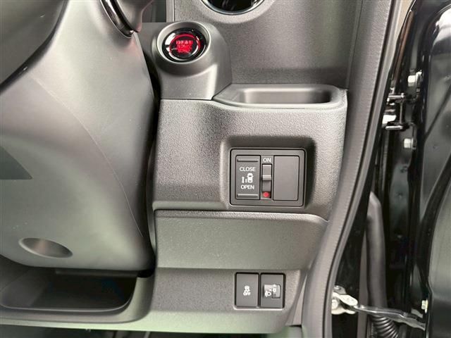 HONDA N BOX CUSTOM 2025 Image 31