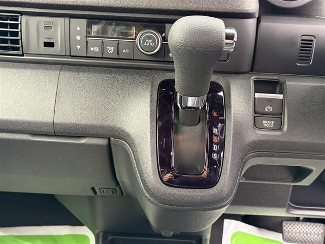 HONDA N BOX CUSTOM 2025 Image 31