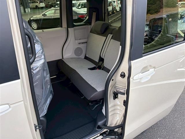 HONDA N BOX 2025 Image 31