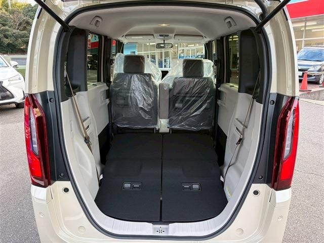 HONDA N BOX 2025 Image 31