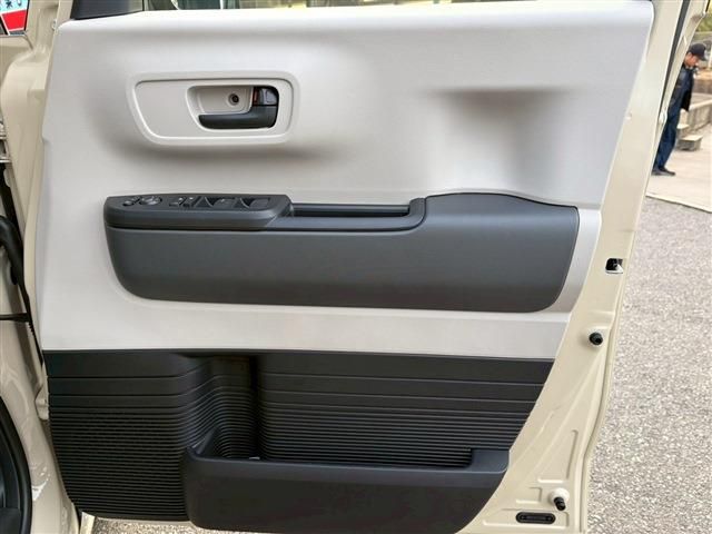 HONDA N BOX 2025 Image 31