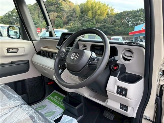 HONDA N BOX 2025 Image 31