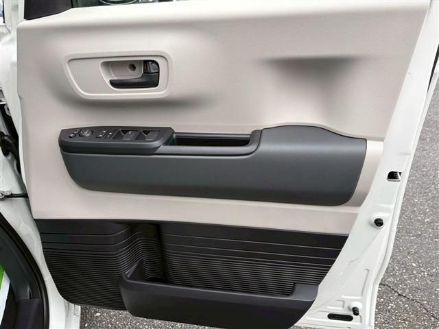 HONDA N BOX 2025 Image 31