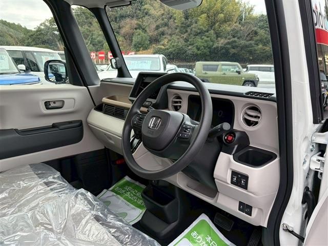 HONDA N BOX 2025 Image 31