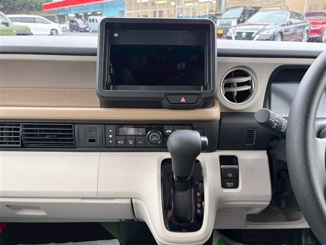 HONDA N BOX 2025 Image 31