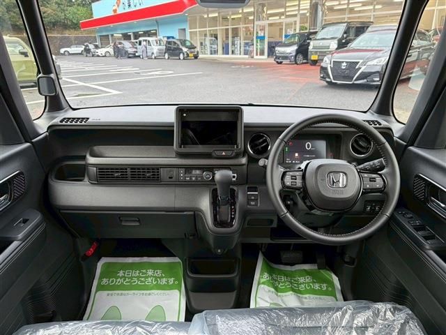 HONDA N BOX CUSTOM 2025 Image 31