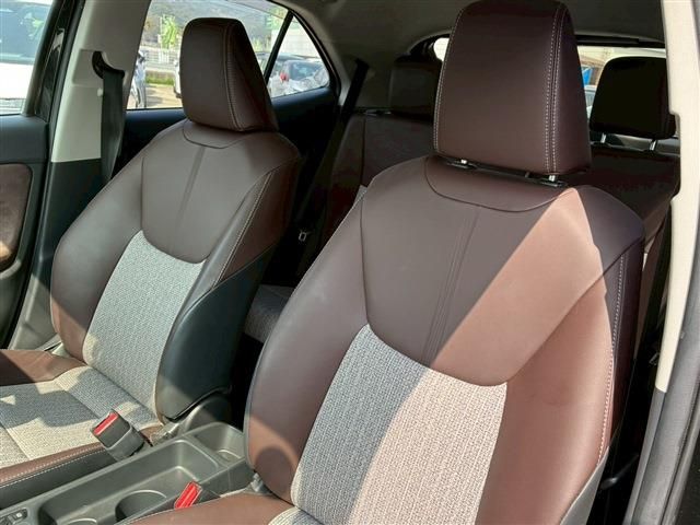 TOYOTA YARIS CROSS HYBRID 2024 Image 31