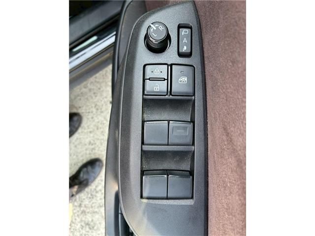 TOYOTA YARIS CROSS HYBRID 2024 Image 31