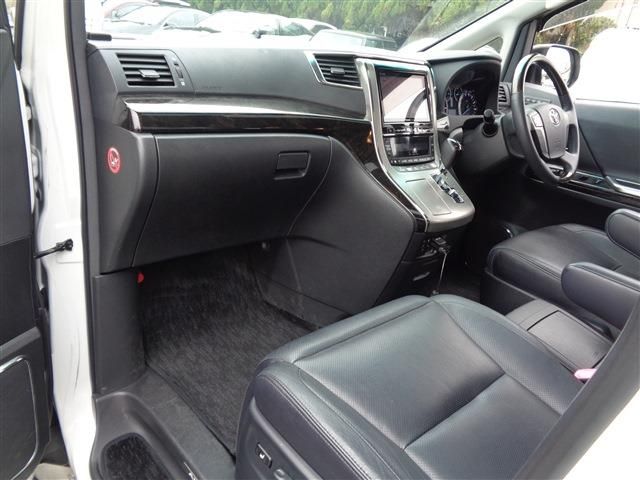 TOYOTA ALPHARD 2012 Image 31