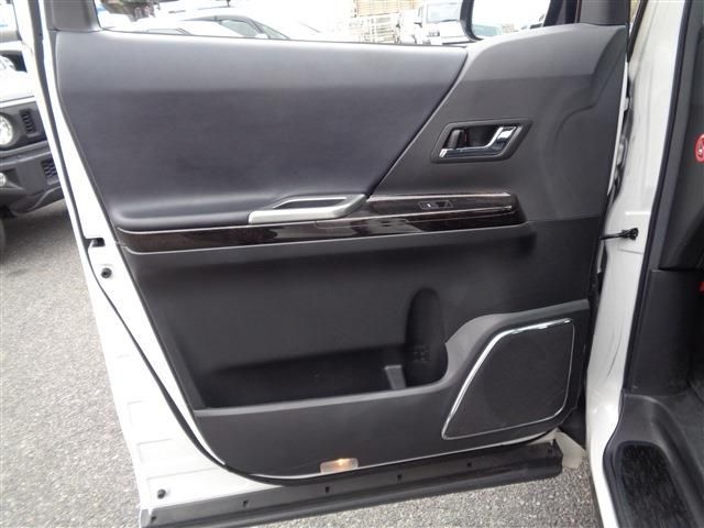 TOYOTA ALPHARD 2012 Image 31