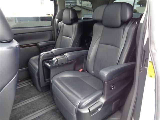 TOYOTA ALPHARD 2012 Image 31
