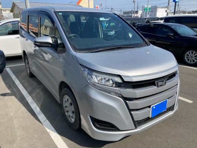 TOYOTA NOAH 4WD 2021 Image 31