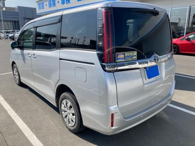 TOYOTA NOAH 4WD 2021 Image 31
