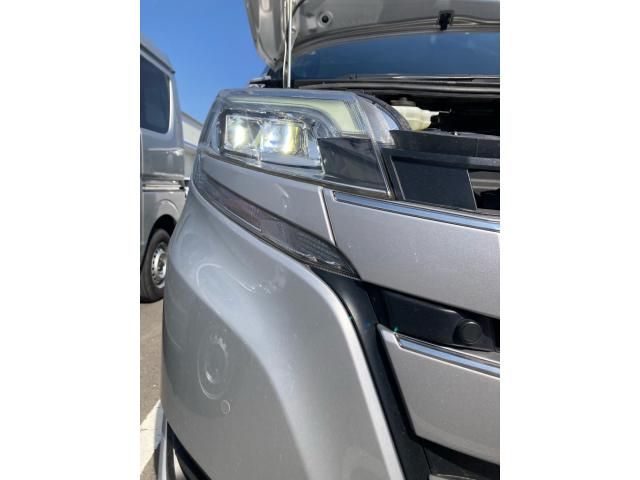 TOYOTA NOAH 4WD 2021 Image 31