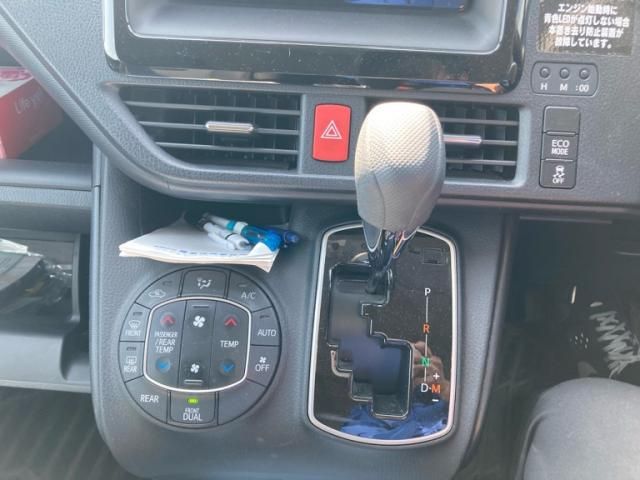 TOYOTA NOAH 4WD 2021 Image 31