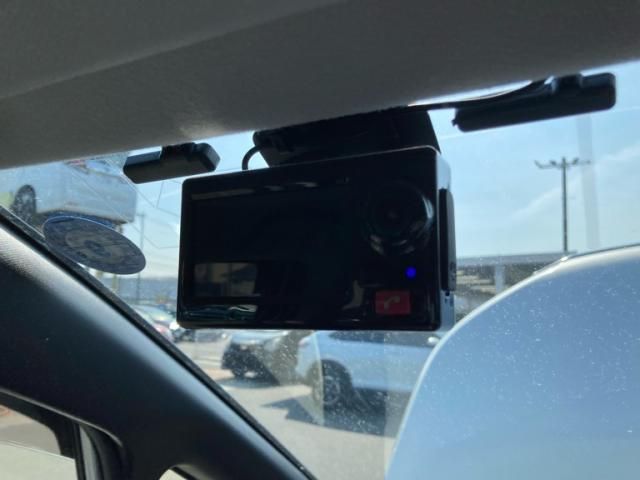 TOYOTA NOAH 4WD 2021 Image 31