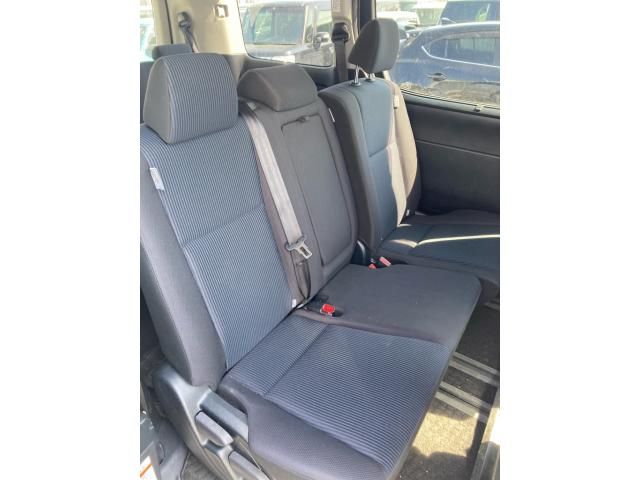 TOYOTA NOAH 4WD 2021 Image 31