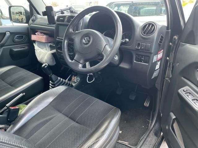 SUZUKI JIMNY 4WD 2005 Image 31