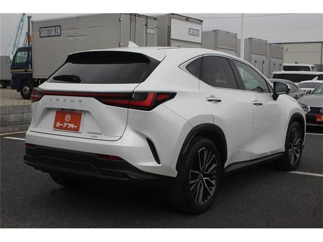 TOYOTA LEXUS NX350H AWD 2023 Image 31
