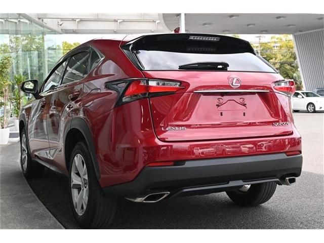 TOYOTA LEXUS NX200T 2016 Image 31