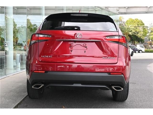 TOYOTA LEXUS NX200T 2016 Image 31
