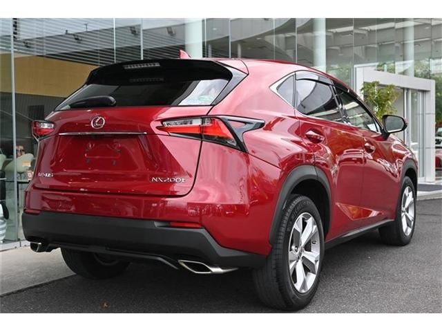 TOYOTA LEXUS NX200T 2016 Image 31