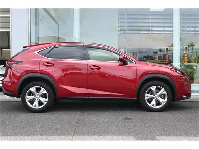 TOYOTA LEXUS NX200T 2016 Image 31