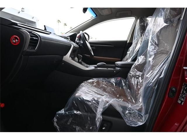 TOYOTA LEXUS NX200T 2016 Image 31