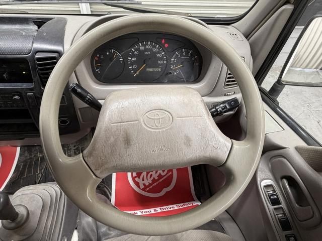 TOYOTA TOYOACE 2010 Image 31