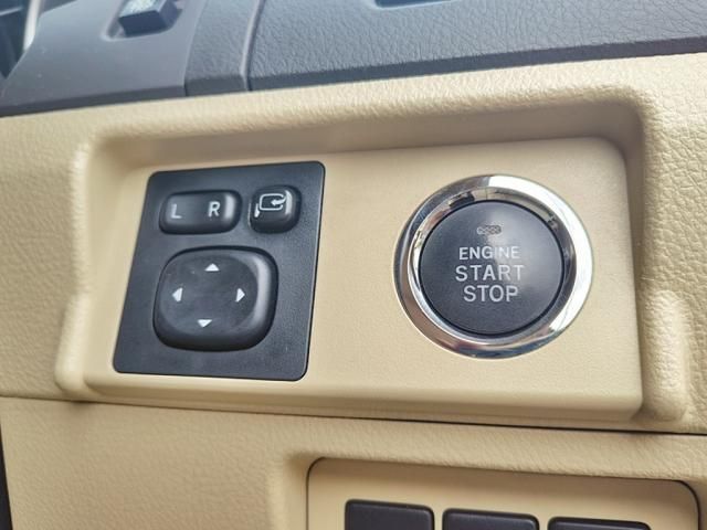 TOYOTA LANDCRUISER PRADO 2015 Image 31